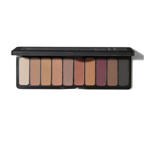 ⭐5/20; Elf mad for matte eyeshadow palette